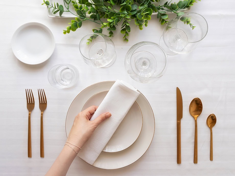 Mise en place ristorante: 7 idee per una tavola moderna